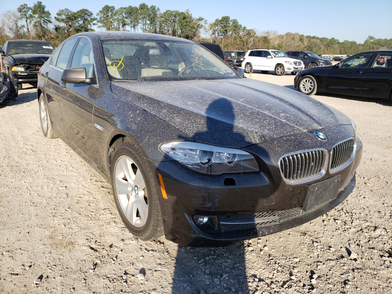 BMW 528 I 2011 with VIN WBAFR1C56BC744469 - Photo from auction