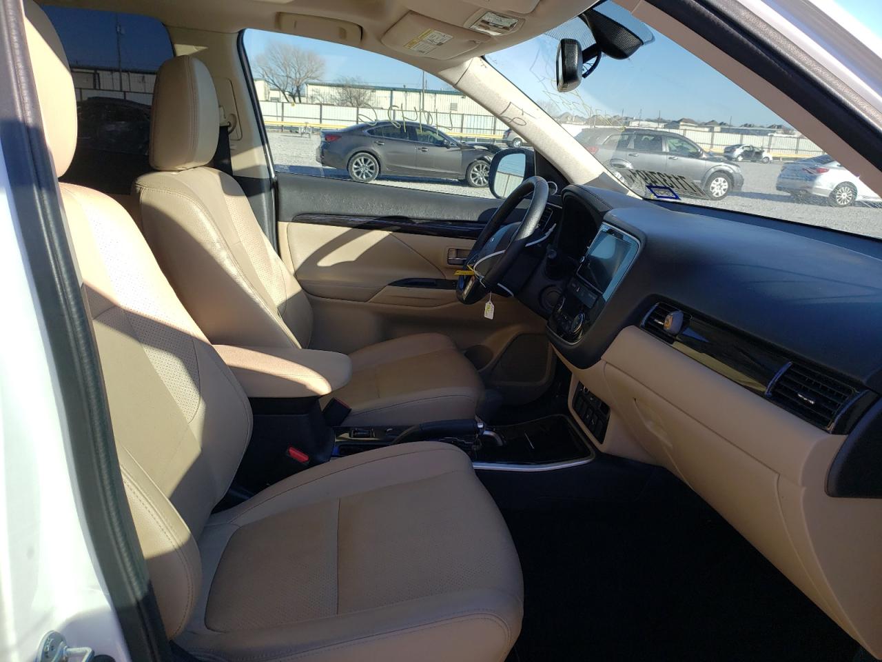 Photo 5 from auction – 2018 MITSUBISHI OUTLANDER with VIN JA4AD3A3XJZ029287