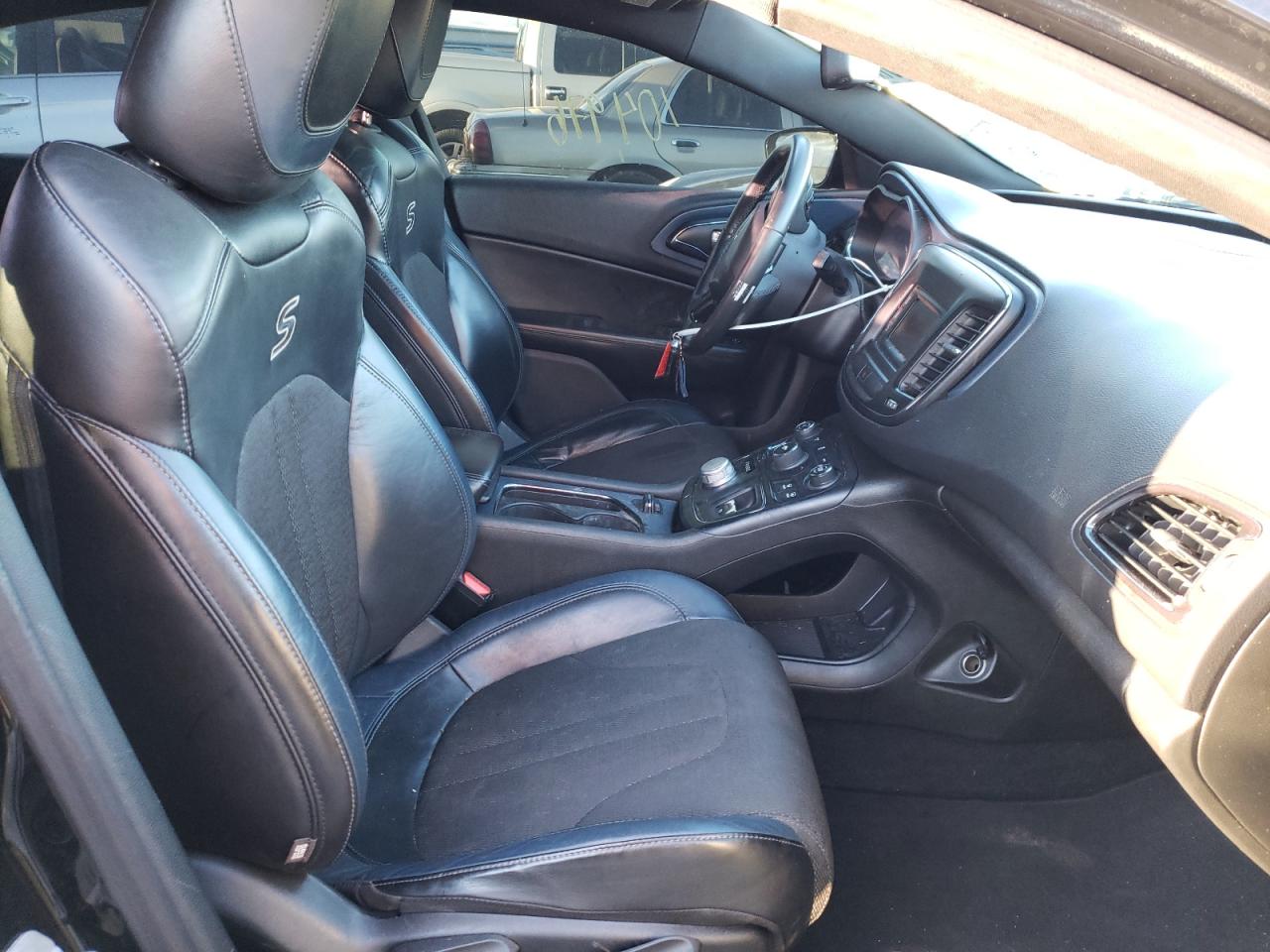 Photo 5 from auction – 2015 CHRYSLER 200 S with VIN 1C3CCCBG5FN558099