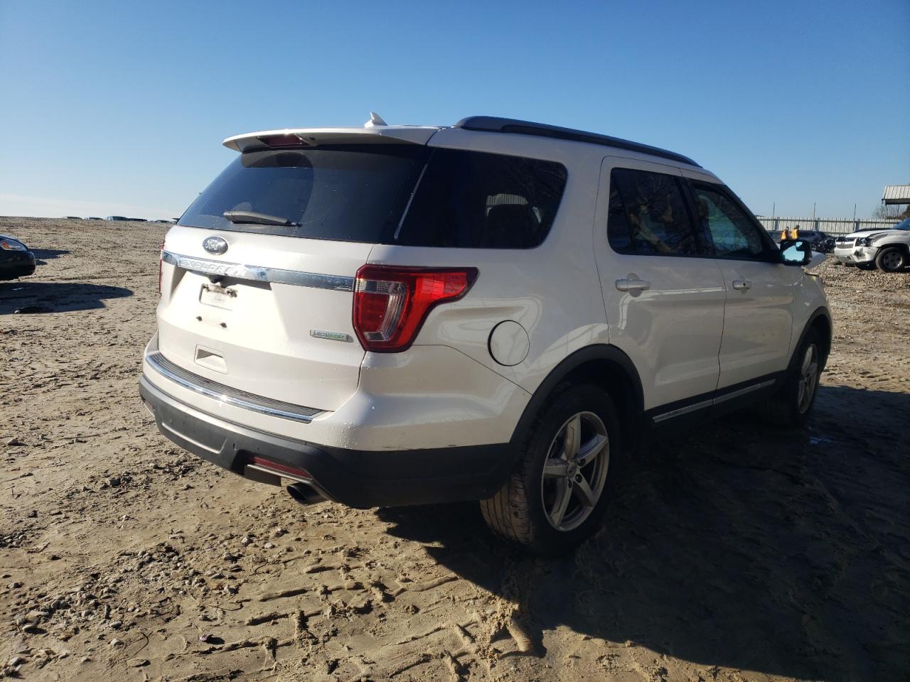 Photo 4 from auction – 2018 FORD EXPLORER X with VIN 1FM5K7DH2JGC34962