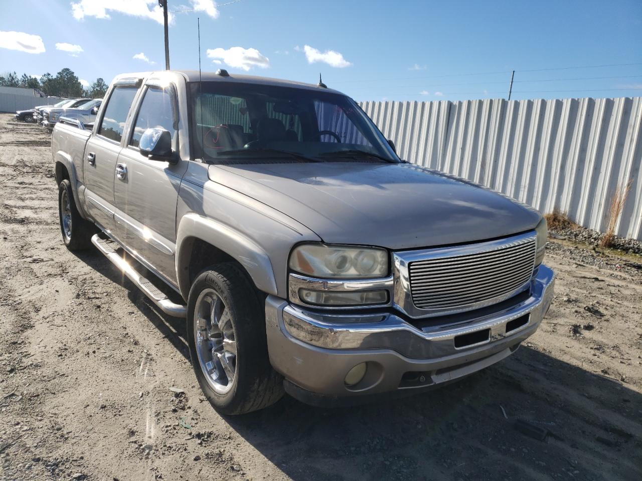 GMC NEW SIERRA 2005 with VIN 2GTEK13T351194045 - Photo from auction