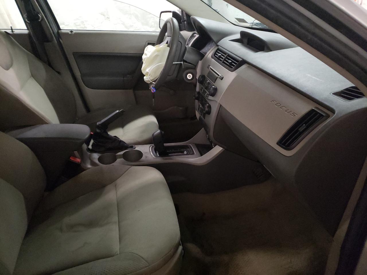 Photo 5 from auction – 2008 FORD FOCUS S/SE with VIN 1FAHP34N18W103075