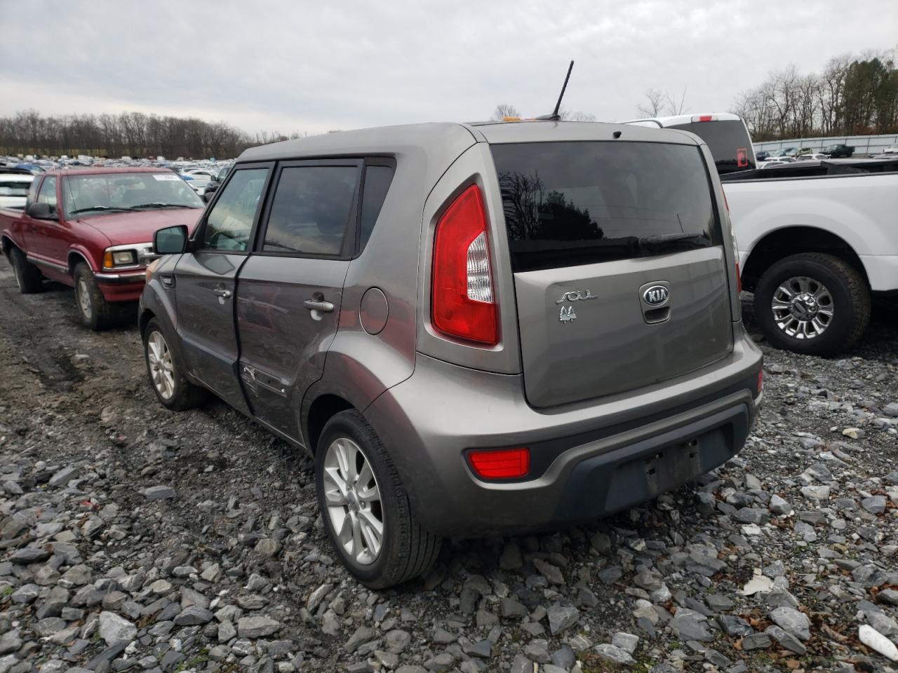 Photo 3 from auction – 2013 KIA SOUL with VIN KNDJT2A58D7606807