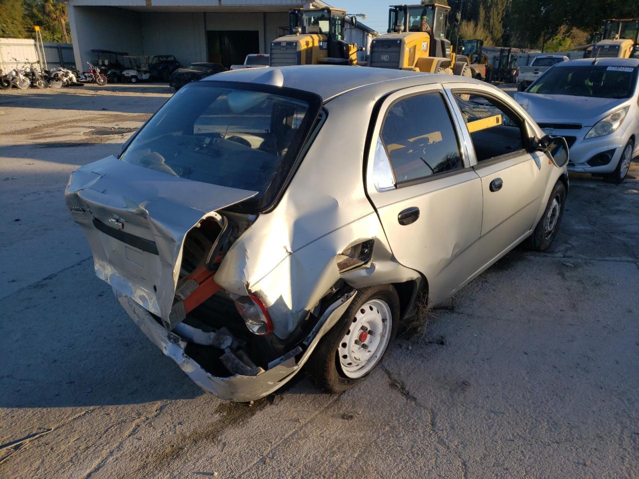Photo 4 from auction – 2005 CHEVROLET AVEO with VIN KL1TD52655B349402
