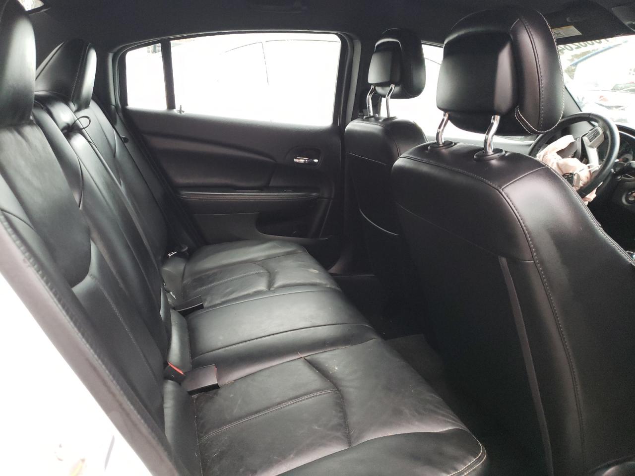 Photo 6 from auction – 2013 CHRYSLER 200 LIMITE with VIN 1C3CCBCG0DN739018