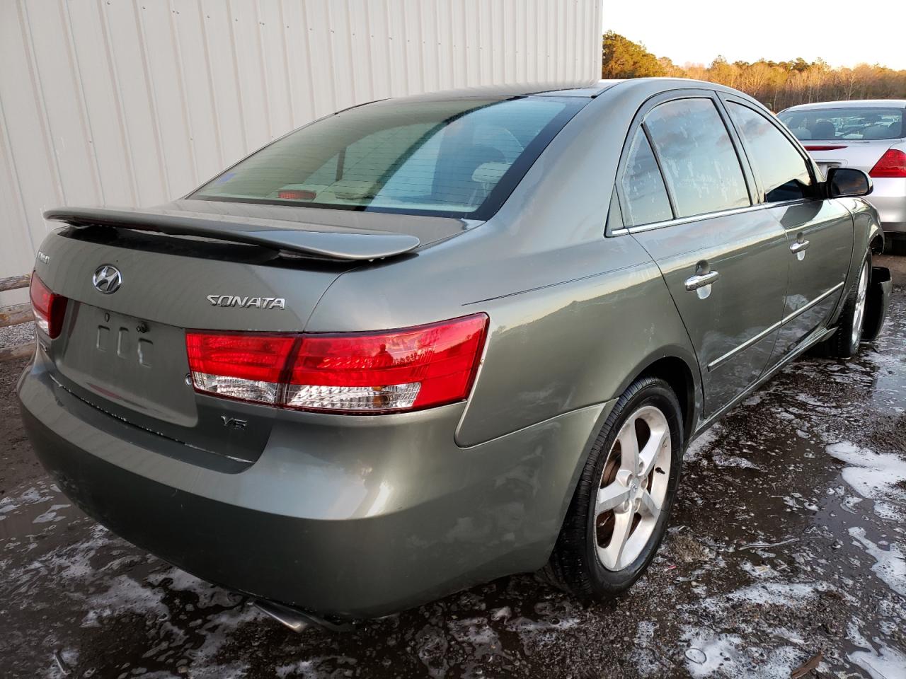 Photo 4 from auction – 2007 HYUNDAI SONATA SE with VIN 5NPEU46F07H193082