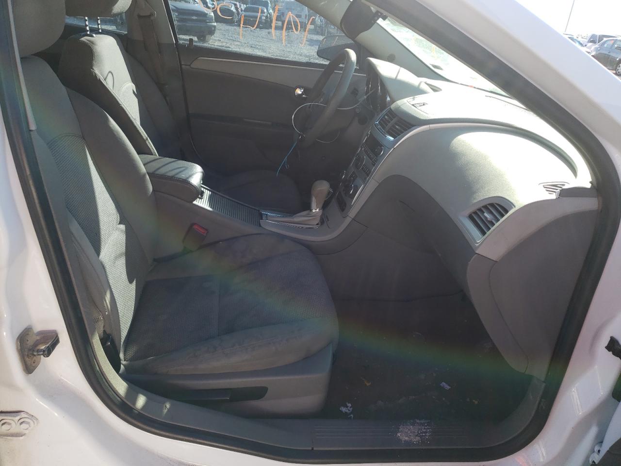 Photo 5 from auction – 2012 CHEVROLET MALIBU LS with VIN 1G1ZA5EU4CF123436