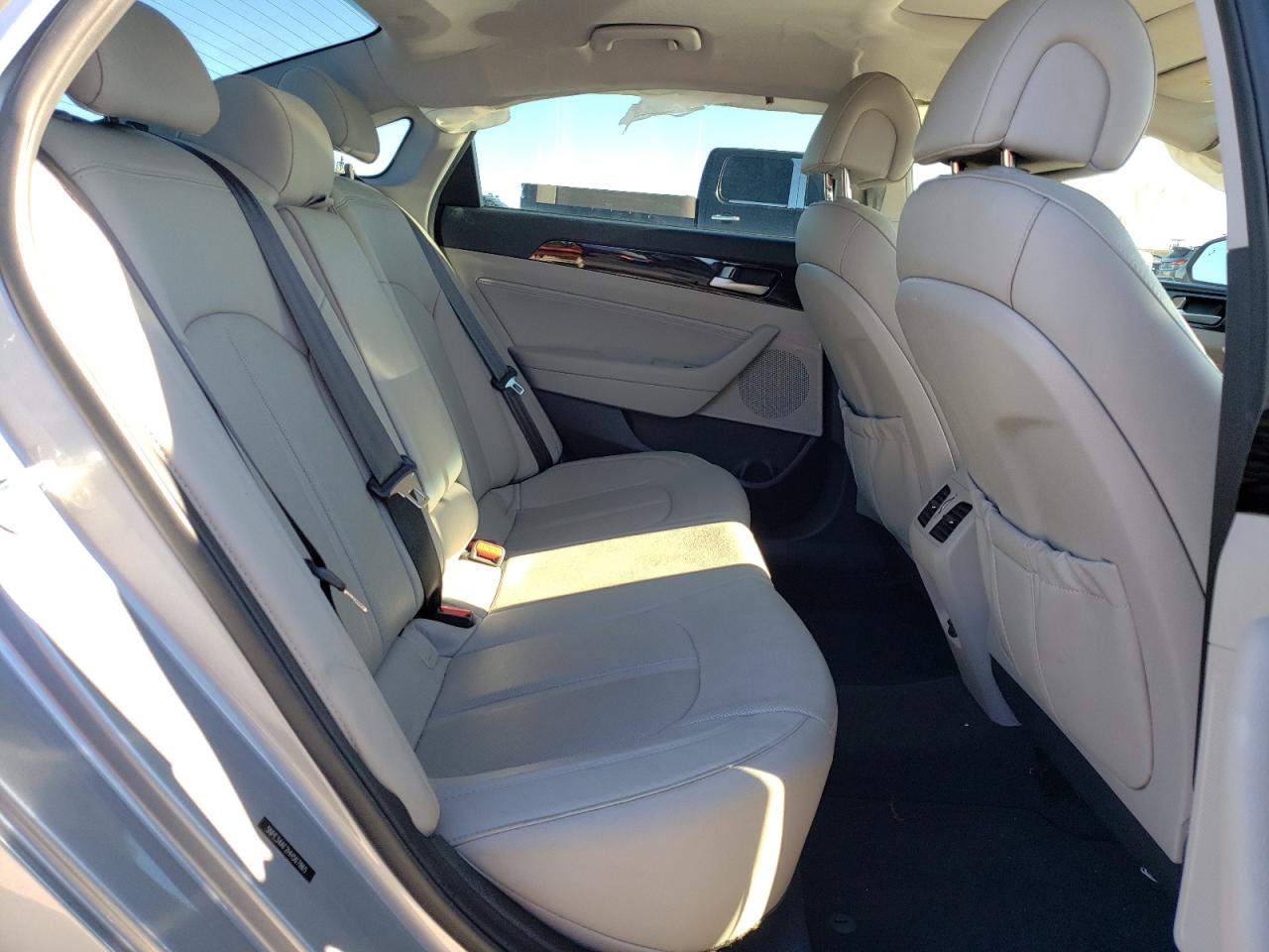 Photo 6 from auction – 2017 HYUNDAI SONATA SPO with VIN 5NPE34AF2HH567865