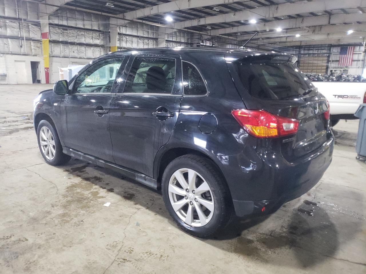 Photo 3 from auction – 2015 MITSUBISHI OUTLANDER with VIN 4A4AP3AW9FE044863