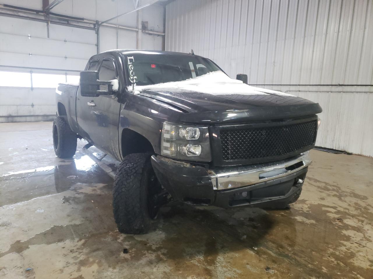 CHEVROLET SILVERADO 2011 with VIN 1GCRKSE3XBZ299401 - Photo from auction