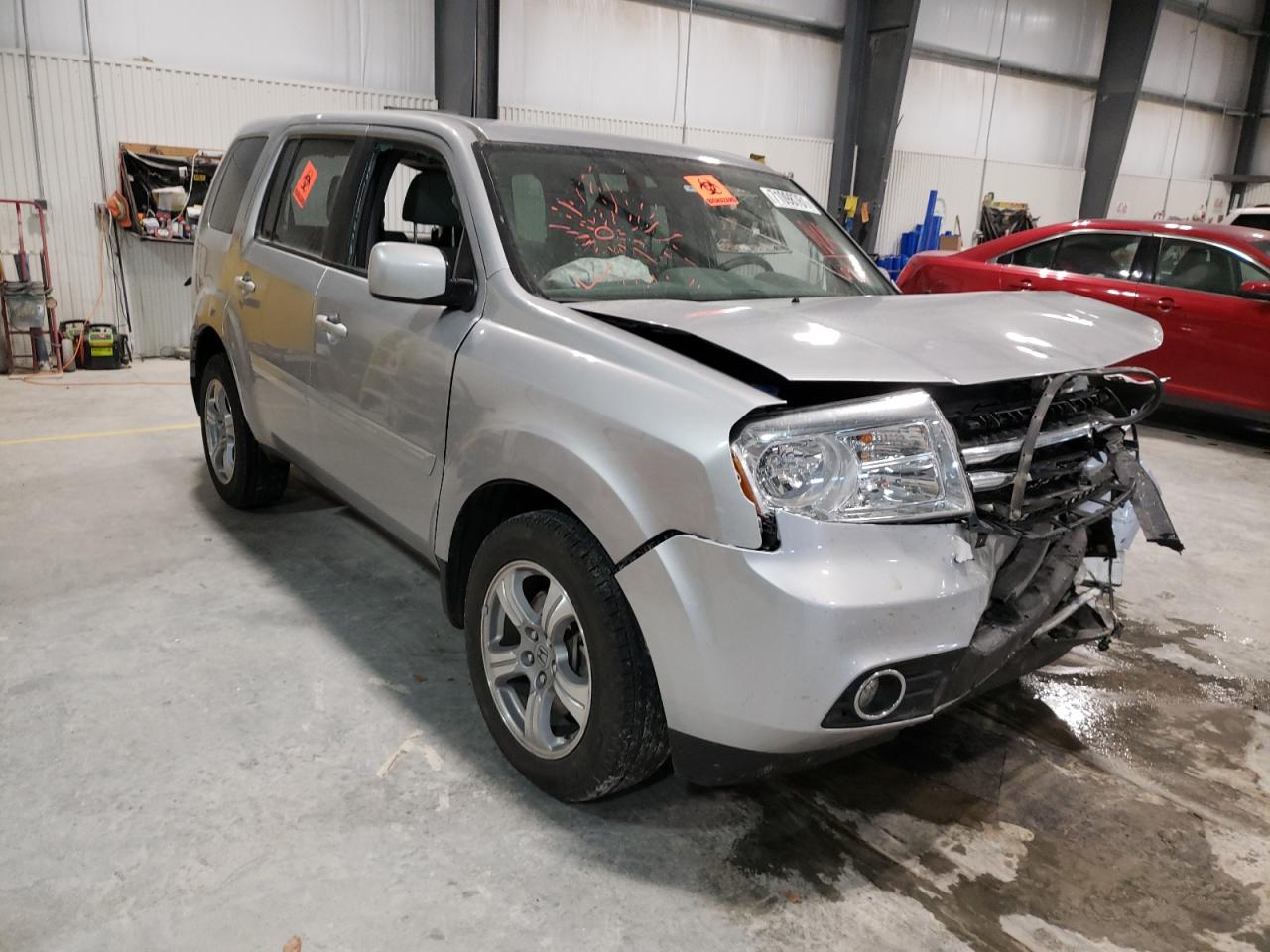 HONDA PILOT EX 2015 with VIN 5FNYF4H46FB016469 - Photo from auction