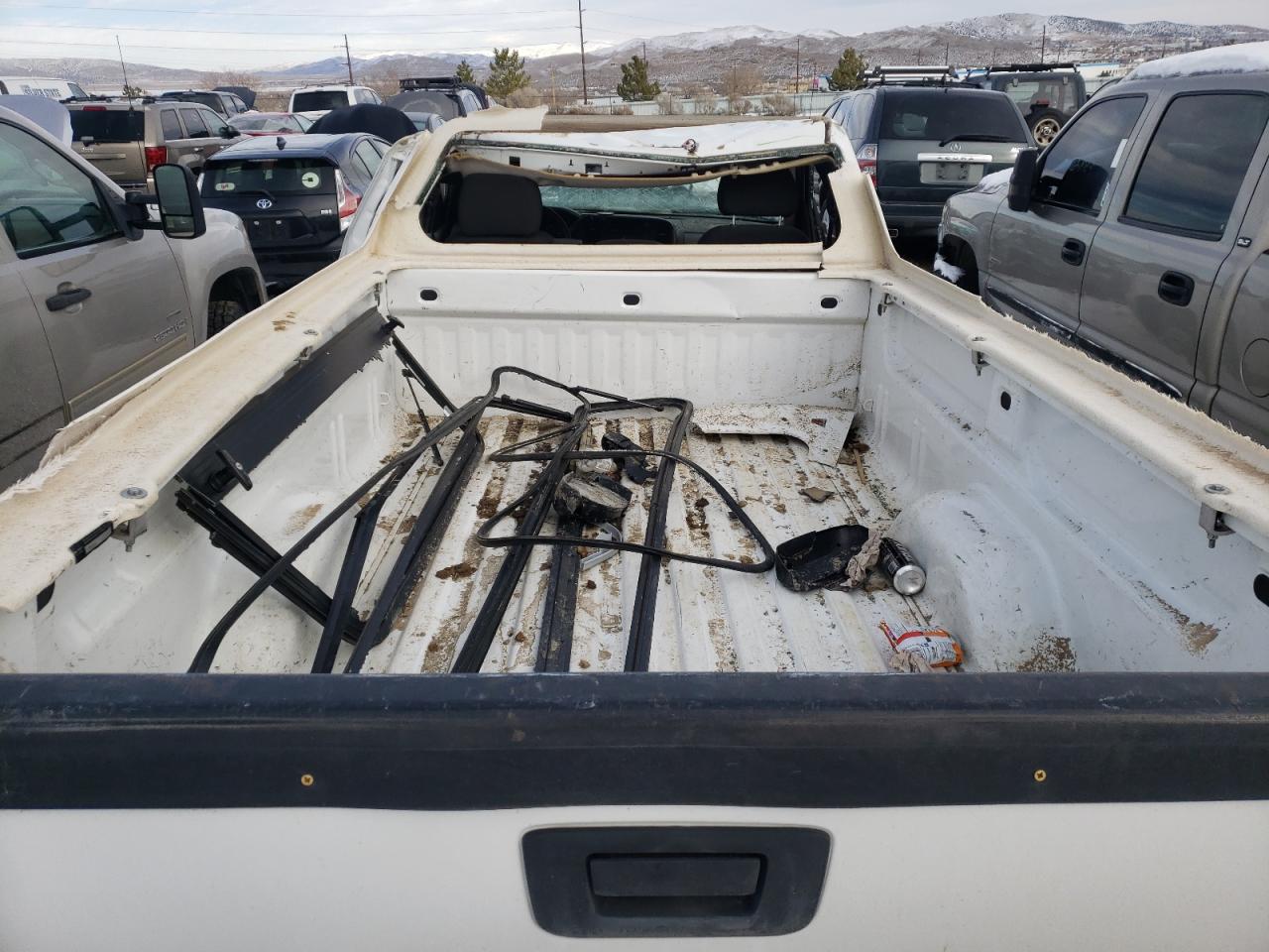 Photo 6 from auction – 2008 GMC SIERRA C15 with VIN 1GTEC14C28Z900736
