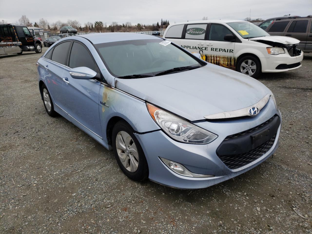 HYUNDAI SONATA HYB 2013 with VIN KMHEC4A49DA051160 - Photo from auction