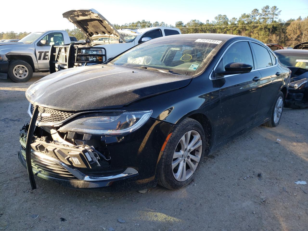 Photo 2 from auction – 2015 CHRYSLER 200 LIMITE with VIN 1C3CCCAB7FN677892