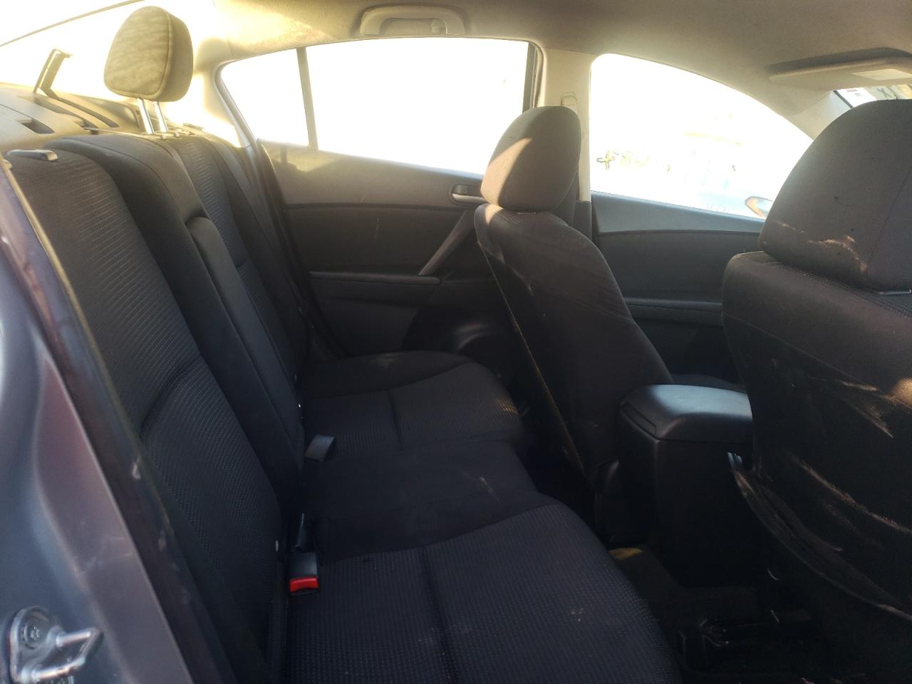 Photo 6 from auction – 2012 MAZDA 3 I with VIN JM1BL1V80C1584211
