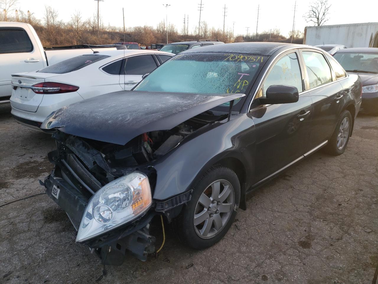Photo 2 from auction – 2007 FORD FIVE HUNDR with VIN 1FAFP24127G102699
