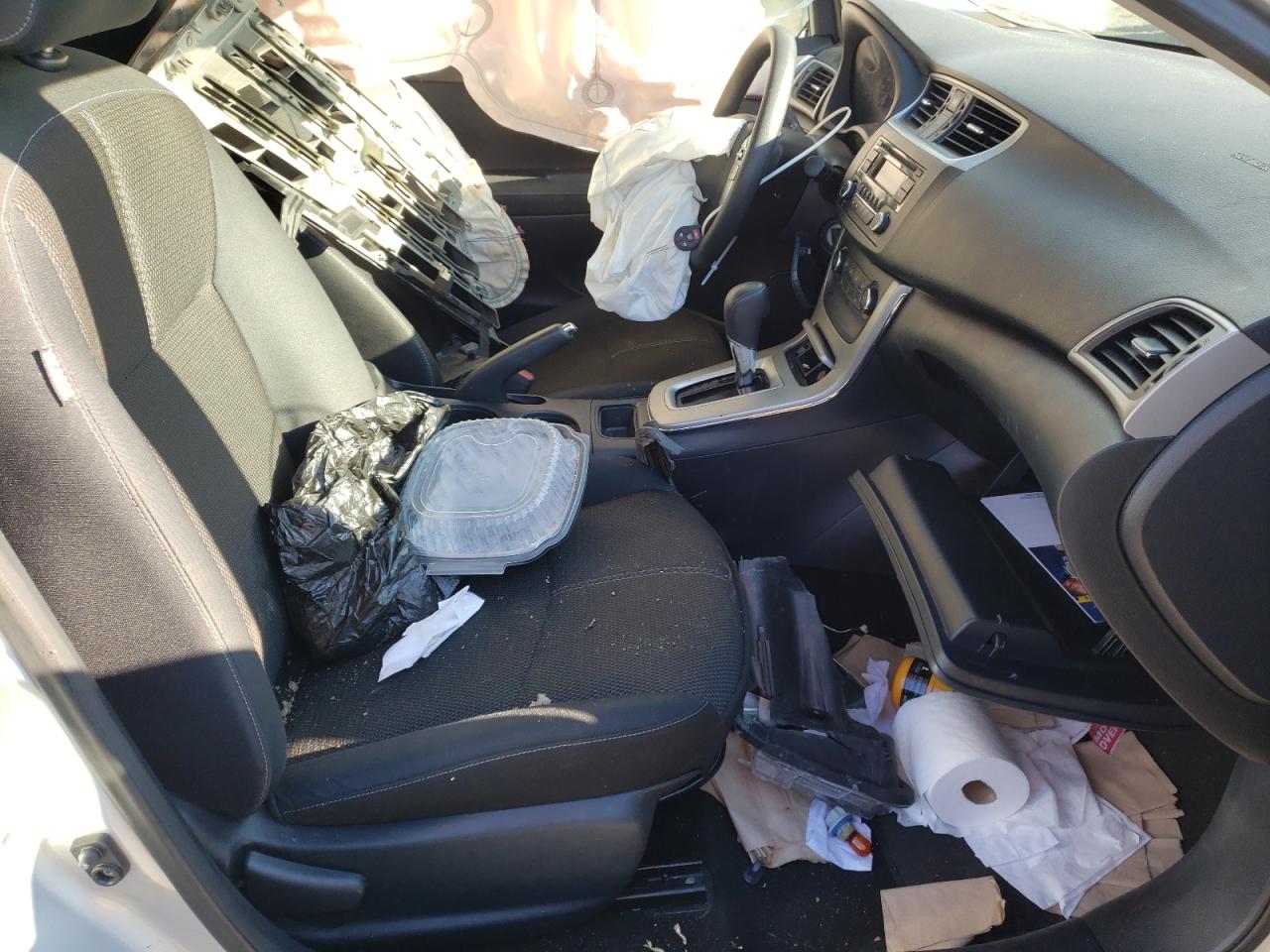 Photo 5 from auction – 2015 NISSAN SENTRA S with VIN 3N1AB7AP4FY351398