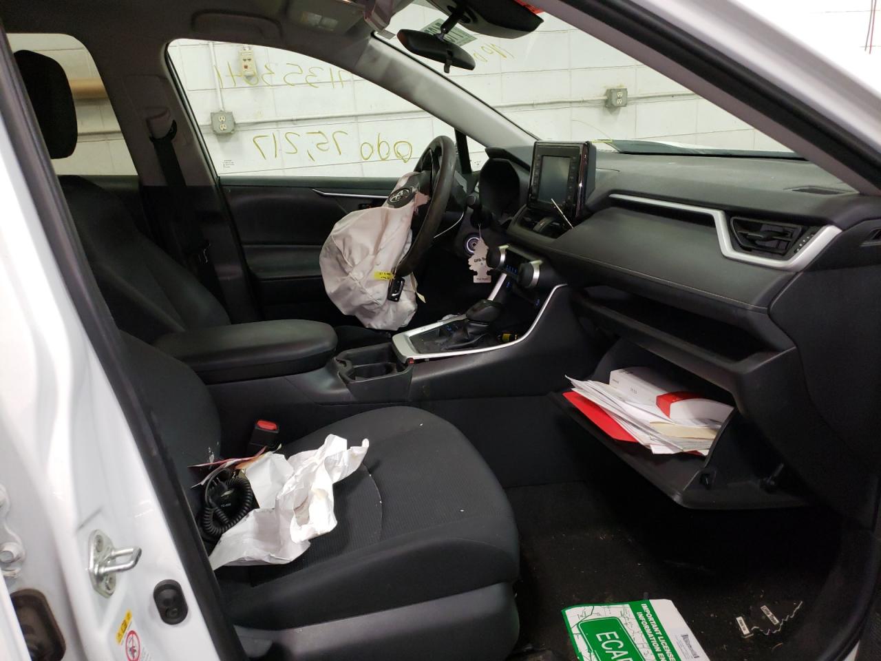 Photo 5 from auction – 2019 TOYOTA RAV4 LE with VIN 2T3F1RFV9KW011740