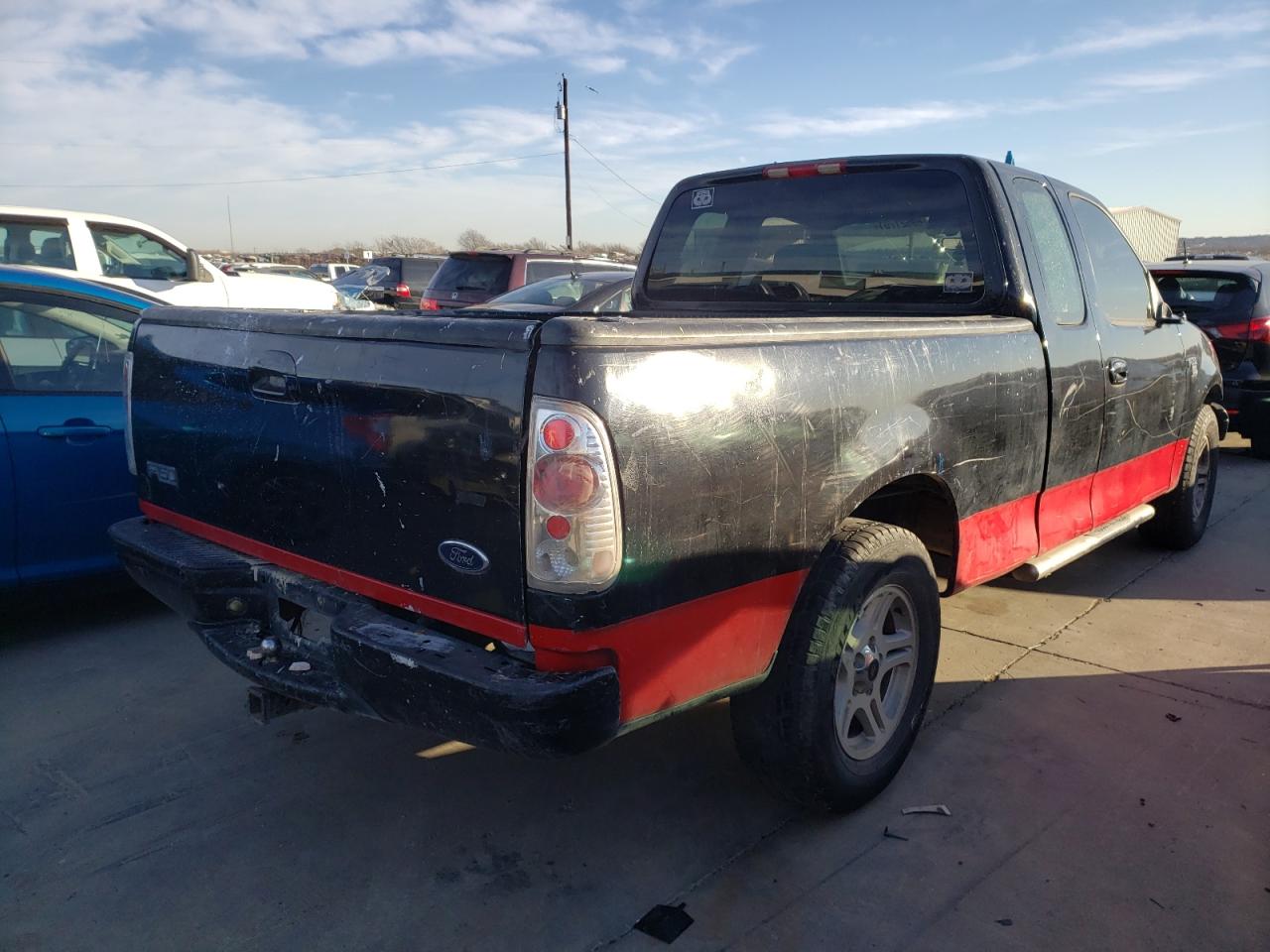 Photo 4 from auction – 2003 FORD F150 with VIN 1FTRX17213NA14769