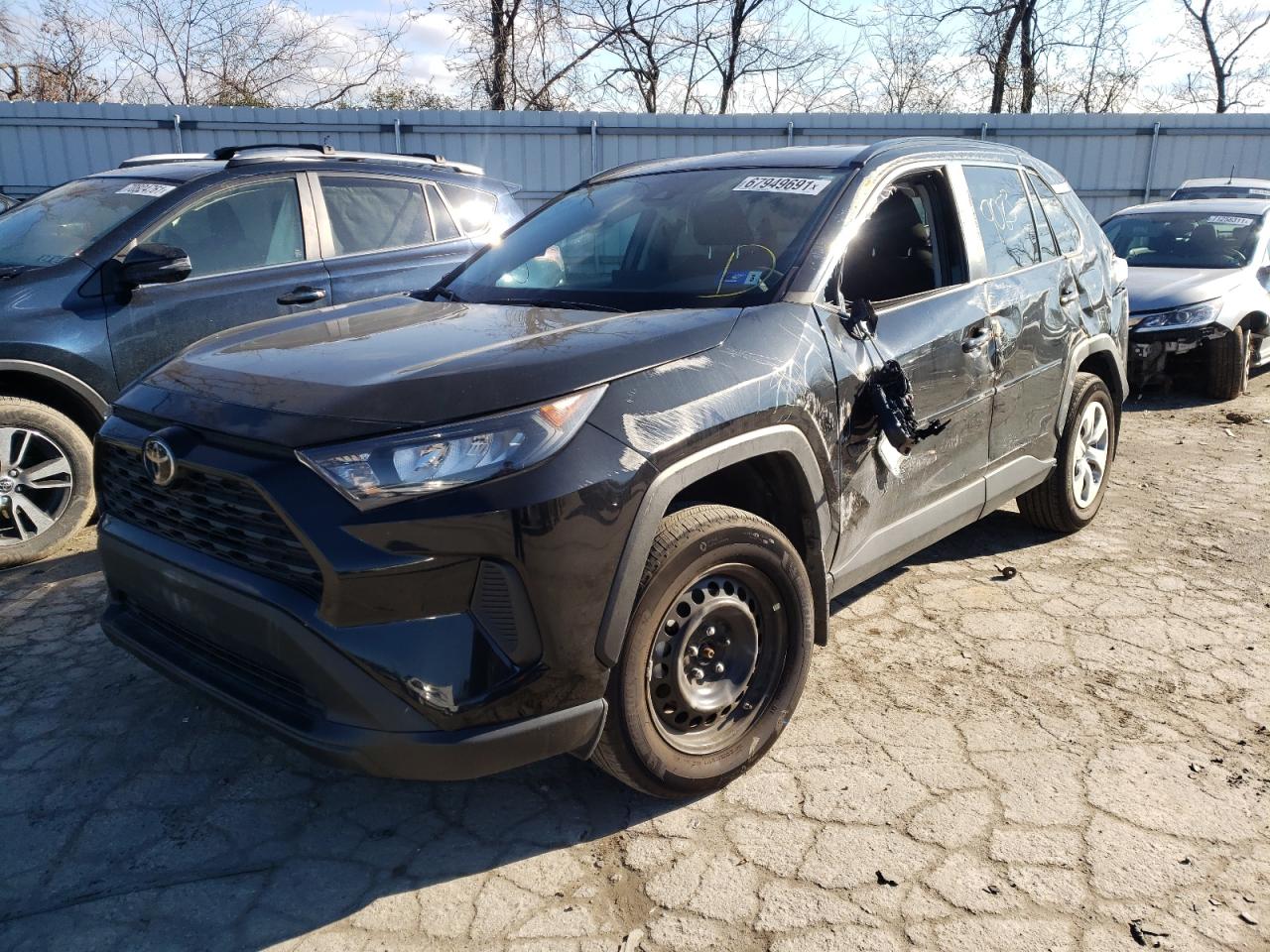 Photo 2 from auction – 2021 TOYOTA RAV4 LE with VIN 2T3G1RFV5MC185376