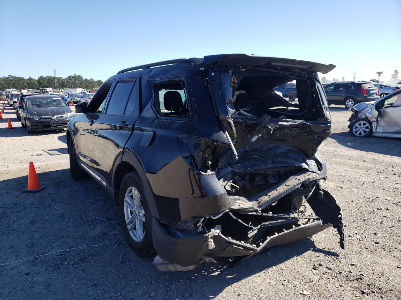 Photo 3 from auction – 2020 FORD EXPLORER X with VIN 1FMSK7DH1LGB20750