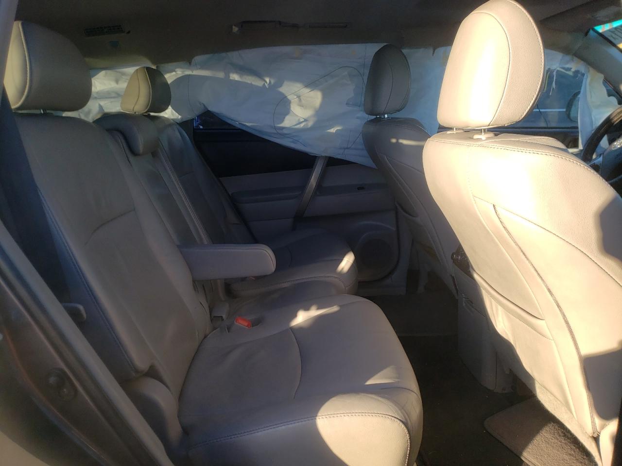 Photo 6 from auction – 2011 TOYOTA HIGHLANDER with VIN 5TDBK3EH5BS070418