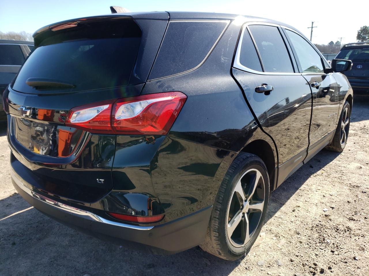Photo 4 from auction – 2019 CHEVROLET EQUINOX LT with VIN 2GNAXKEV5K6129871