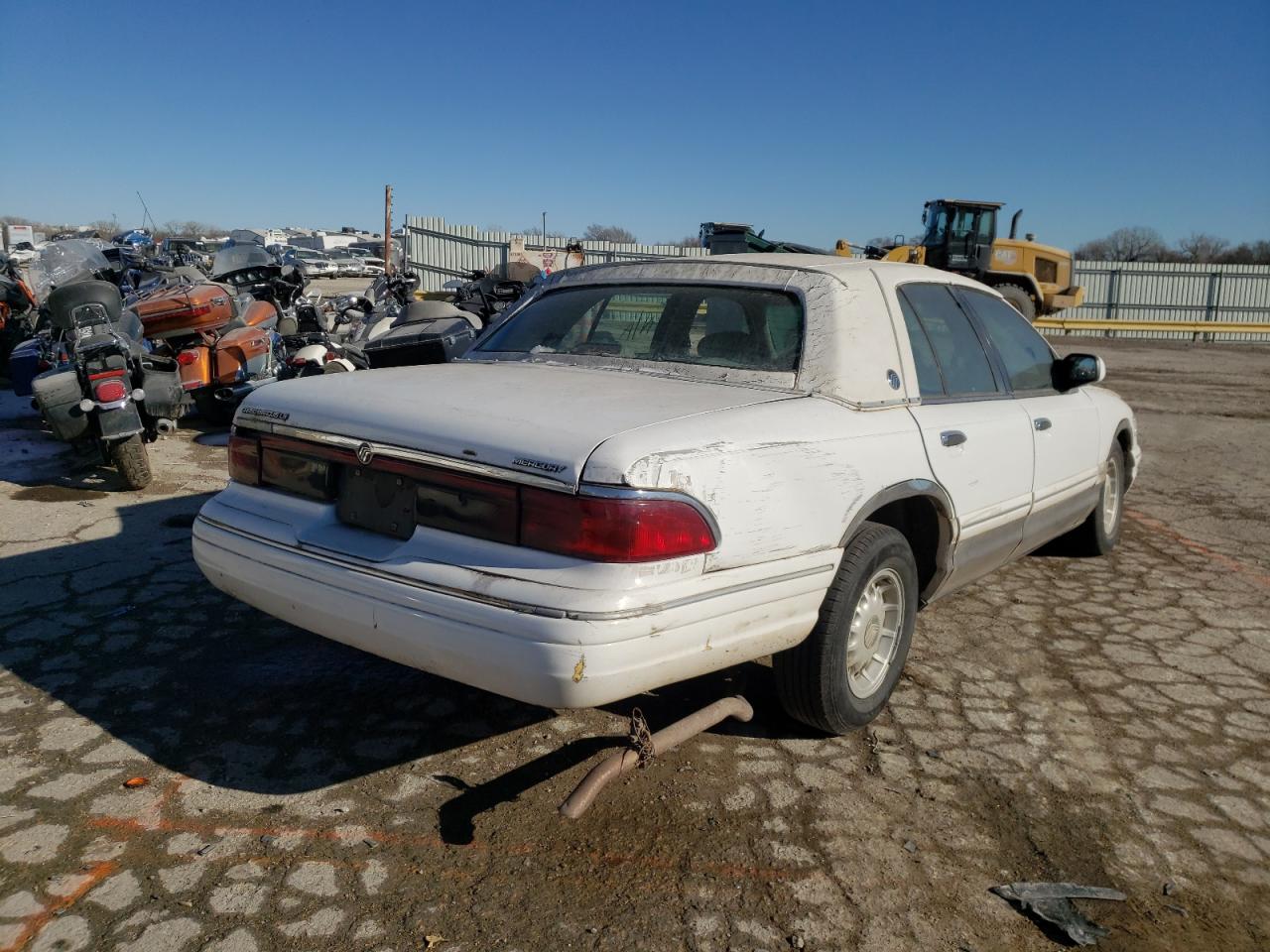 Photo 4 from auction – 1996 MERCURY GRAND MARQ with VIN 2MELM75W2TX655093