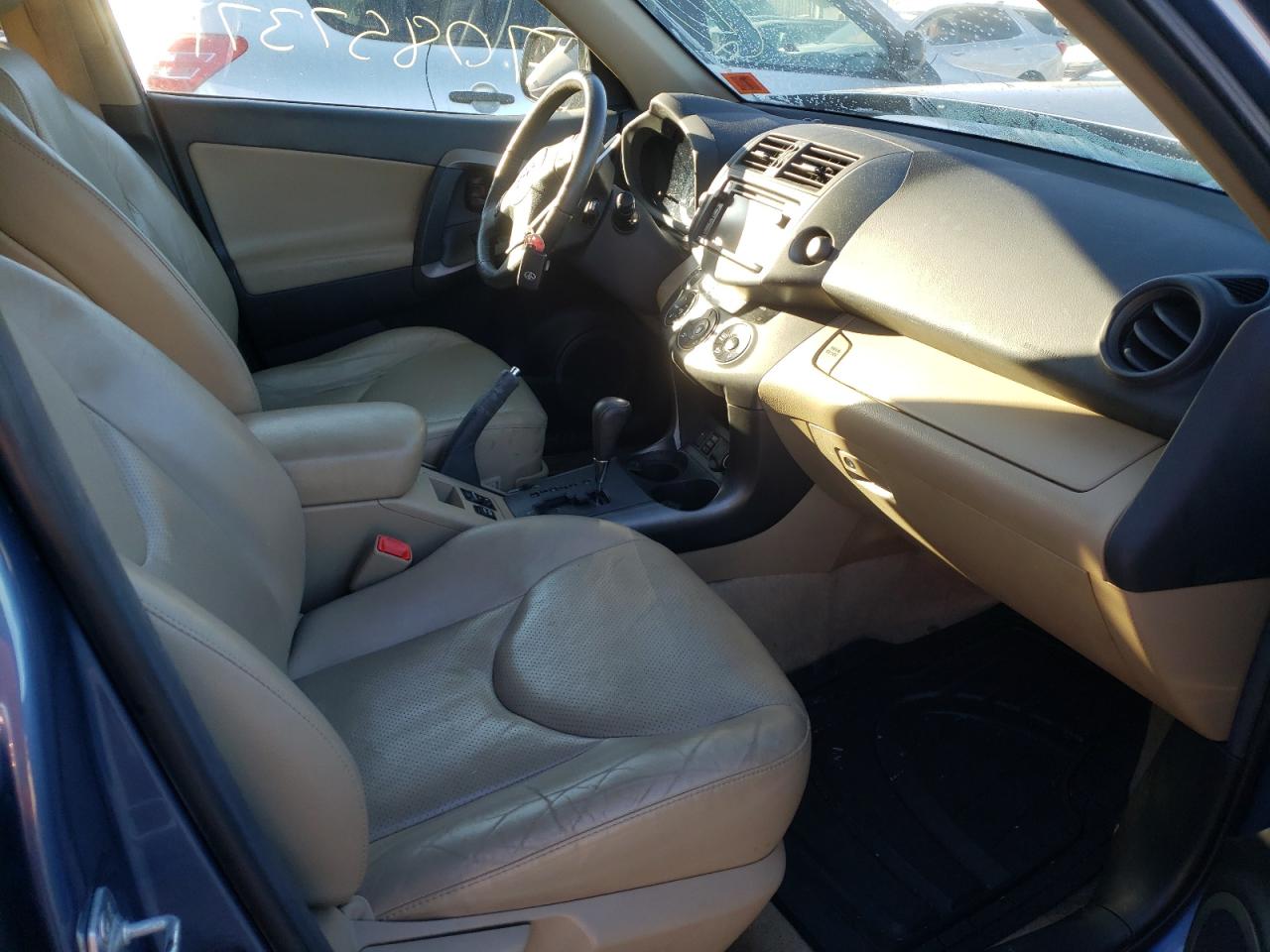 Photo 5 from auction – 2012 TOYOTA RAV4 LIMIT with VIN 2T3DK4DV4CW094280