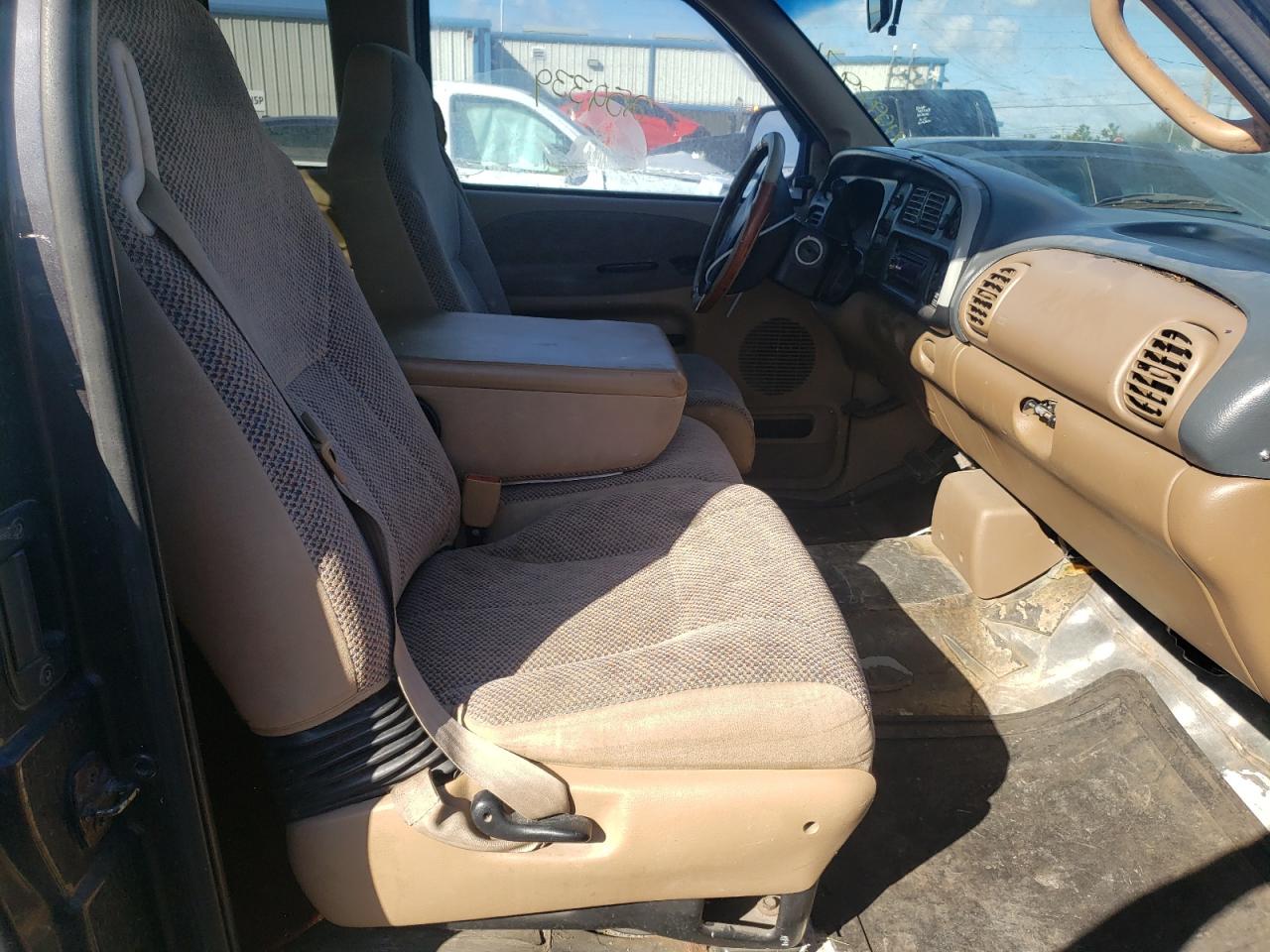Photo 5 from auction – 1998 DODGE RAM 1500 with VIN 3B7HC13Z0WG165366