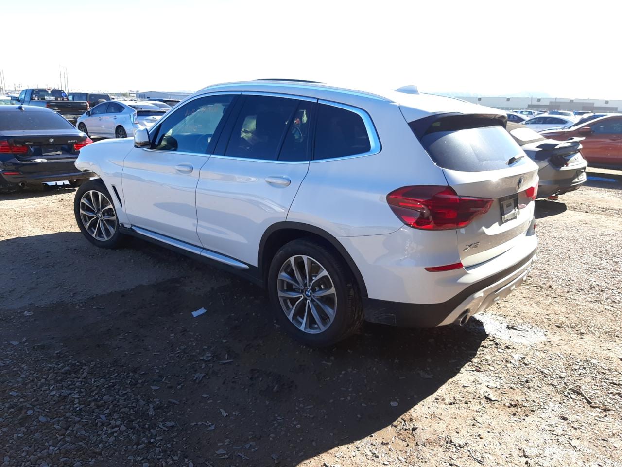 Photo 3 from auction – 2019 BMW X3 SDRIVE3 with VIN 5UXTR7C56KLR48552