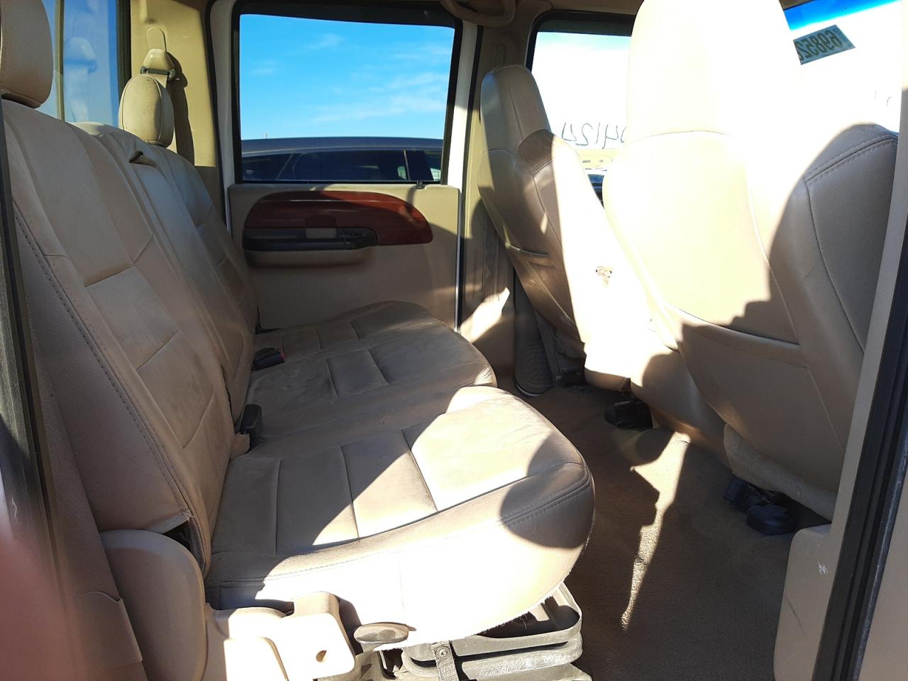 Photo 6 from auction – 2005 FORD F350 SUPER with VIN 1FTWW33P75EC66757