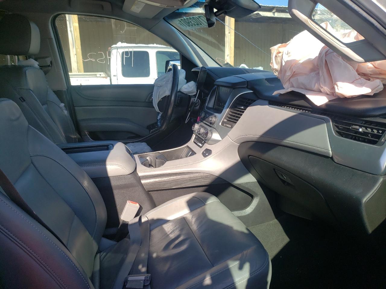 Photo 5 from auction – 2016 CHEVROLET SUBURBAN C with VIN 1GNSCHKC1GR111756