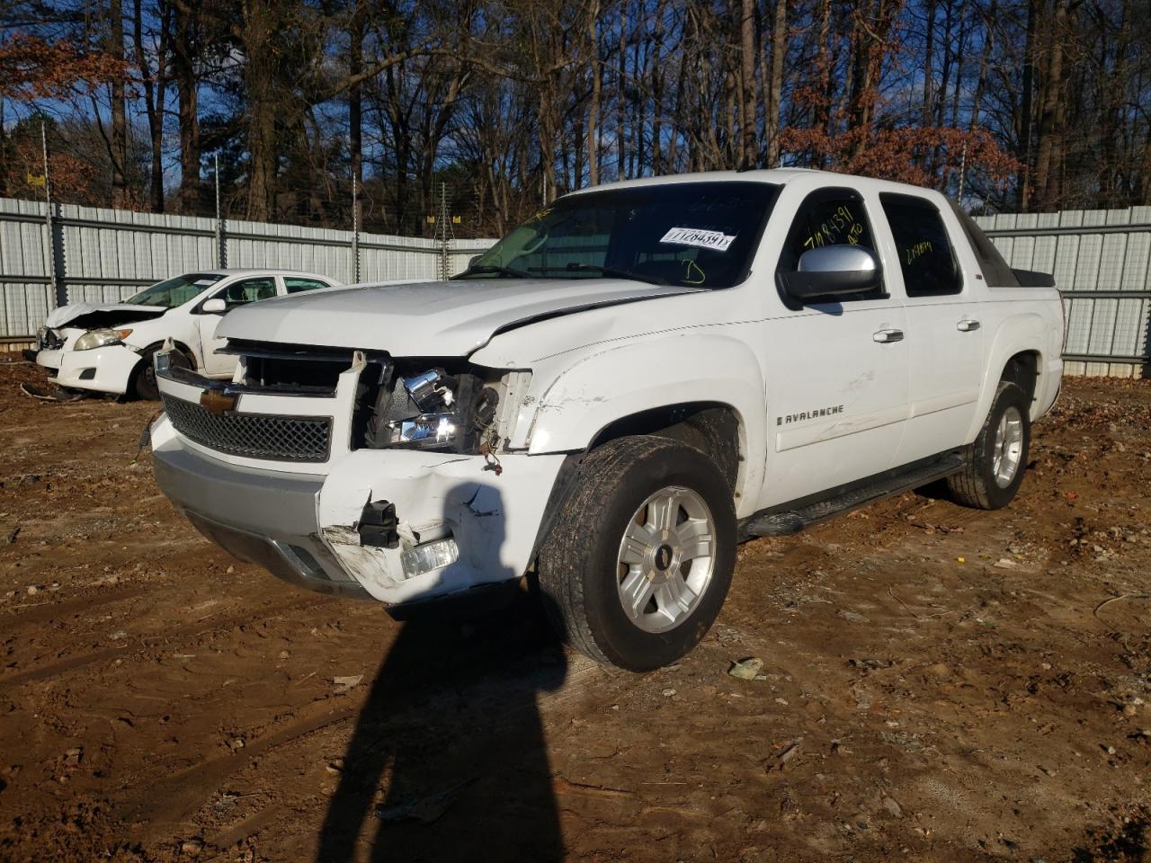 Photo 2 from auction – 2007 CHEVROLET AVALANCHE with VIN 3GNFK12337G266630