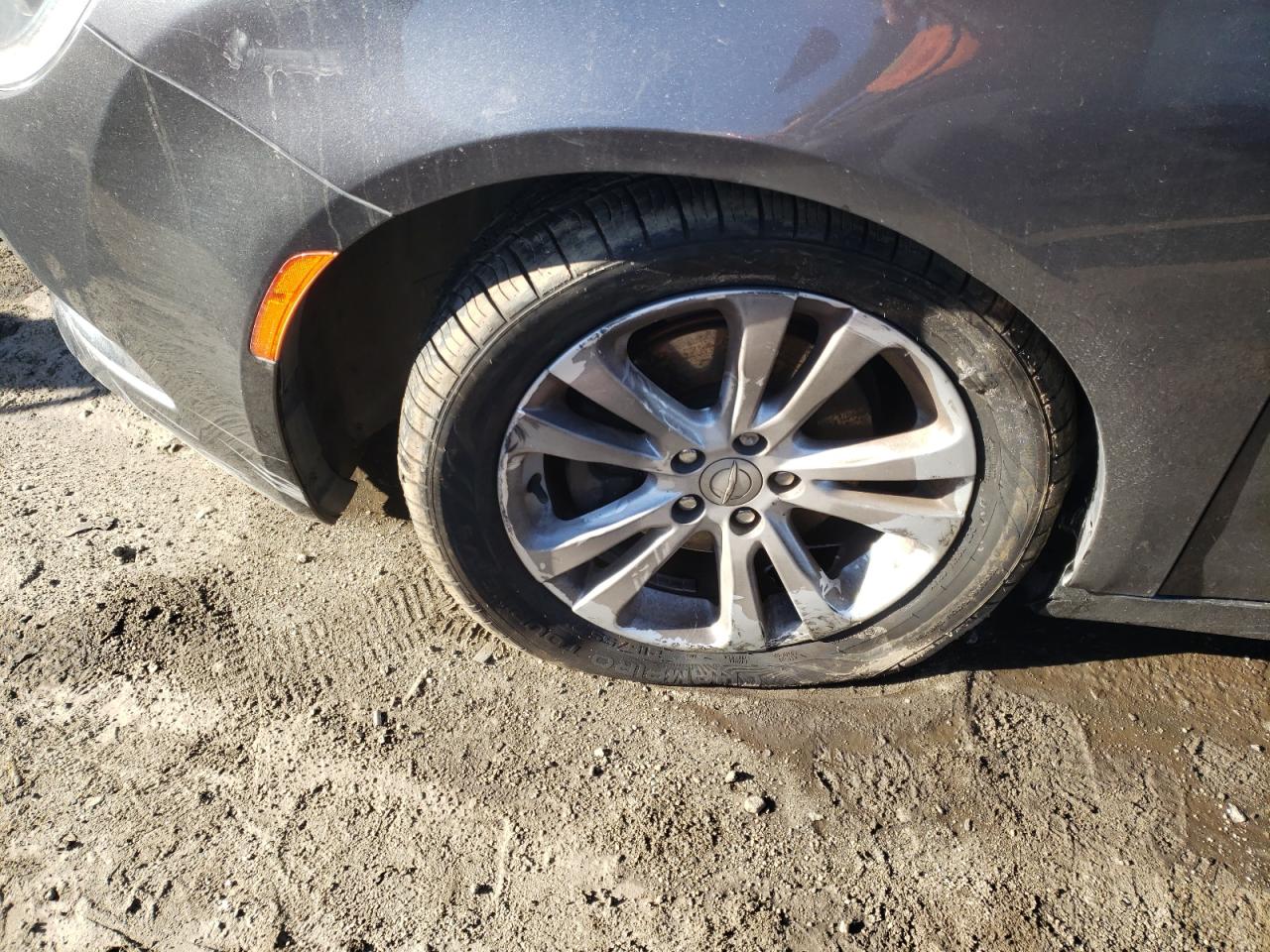 Photo 9 from auction – 2016 CHRYSLER 200 LIMITE with VIN 1C3CCCAB4GN107995
