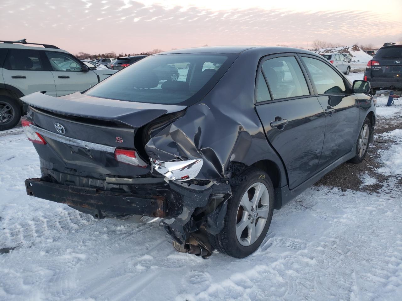 Фото 4 с аукциона – 2013 TOYOTA COROLLA BA с VIN 2T1BU4EE7DC995512