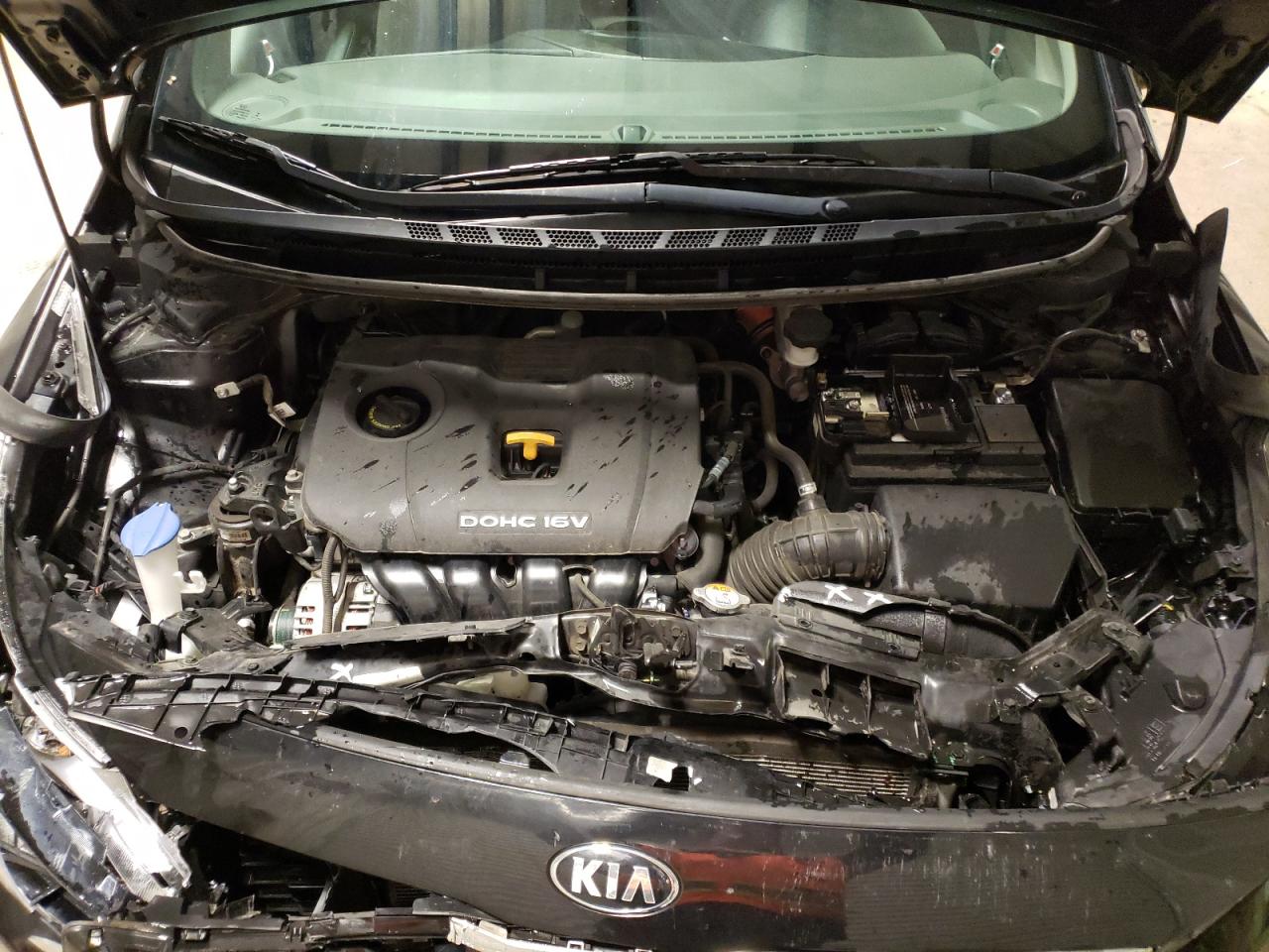 Photo 7 from auction – 2017 KIA FORTE LX with VIN 3KPFK4A71HE061853