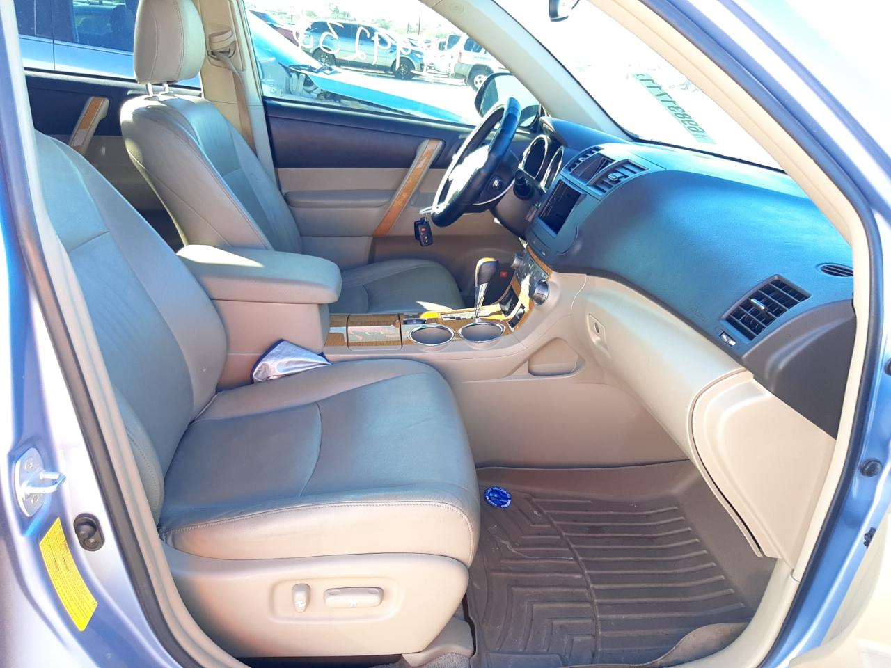 Photo 5 from auction – 2009 TOYOTA HIGHLANDER with VIN JTEEW44A492026791