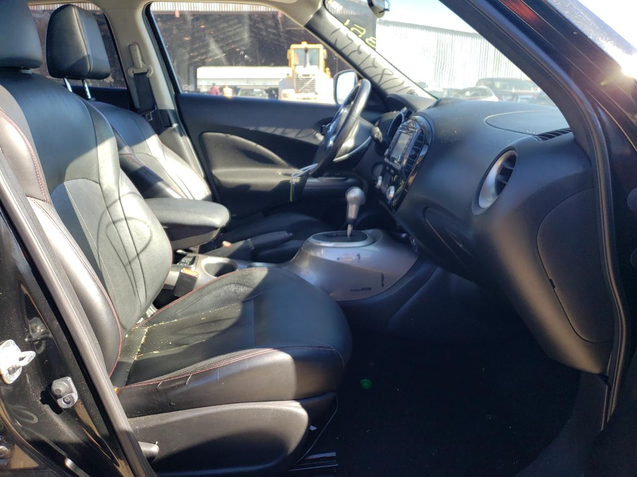 Photo 5 from auction – 2015 NISSAN JUKE S with VIN JN8AF5MR4FT505401