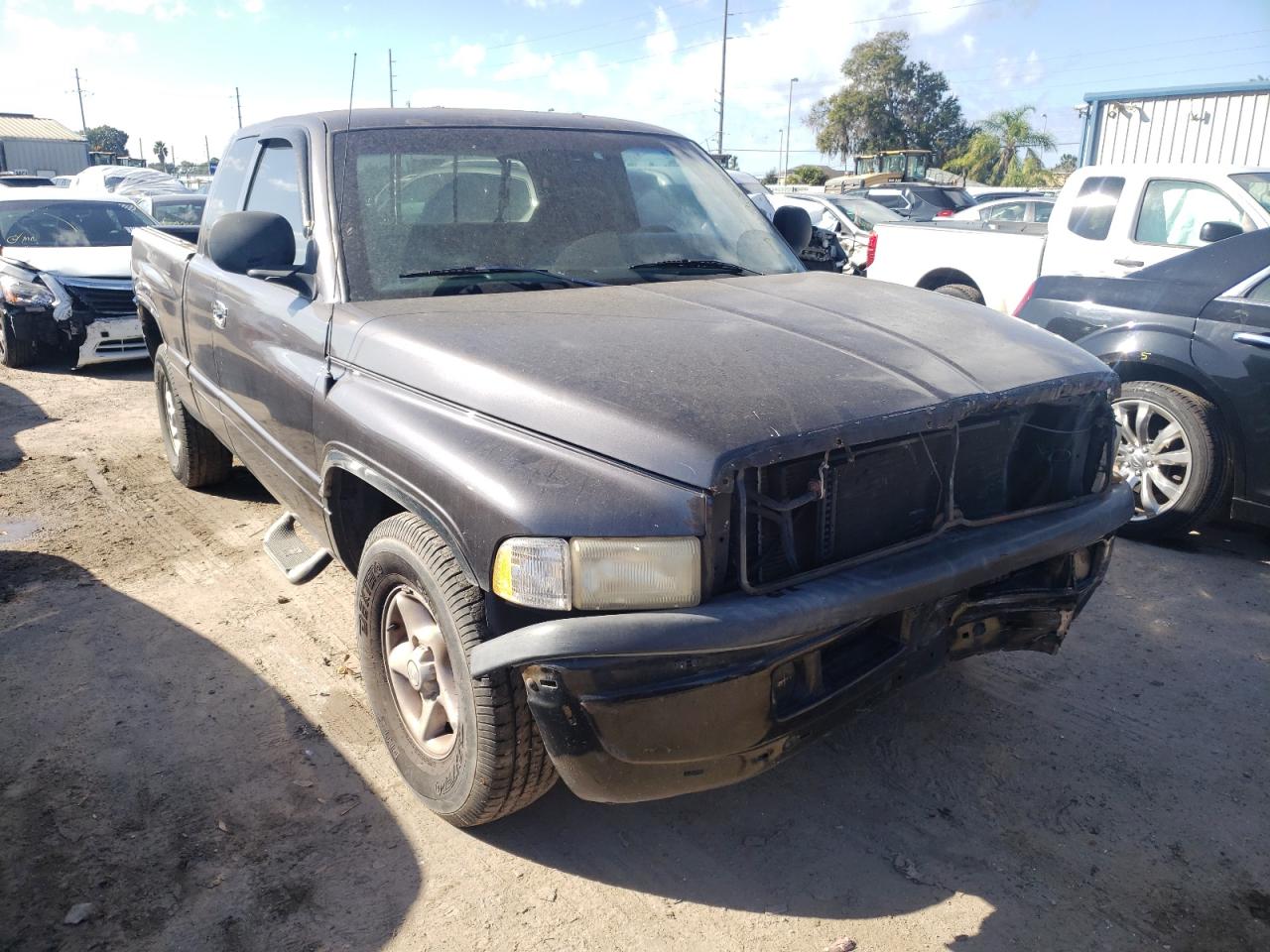DODGE RAM 1500 1998 with VIN 3B7HC13Z0WG165366 - Photo from auction