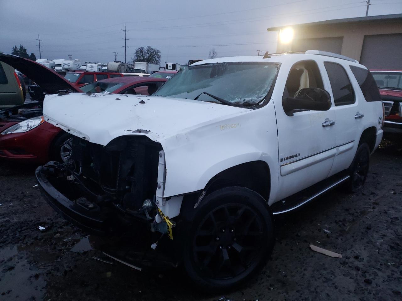 Photo 2 from auction – 2007 GMC YUKON DENA with VIN 1GKFK63867J205971