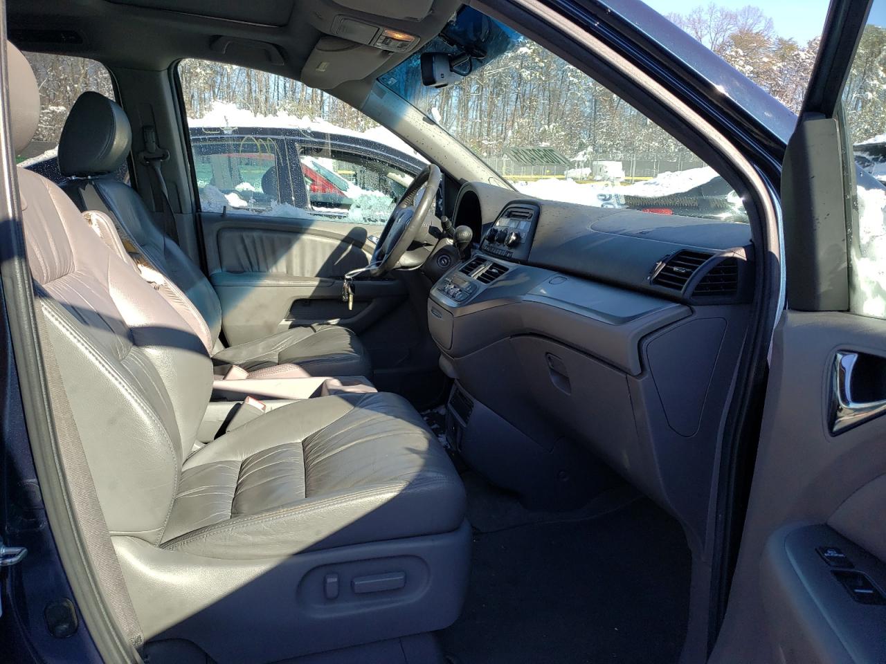 Photo 5 from auction – 2009 HONDA ODYSSEY EX with VIN 5FNRL38719B400973