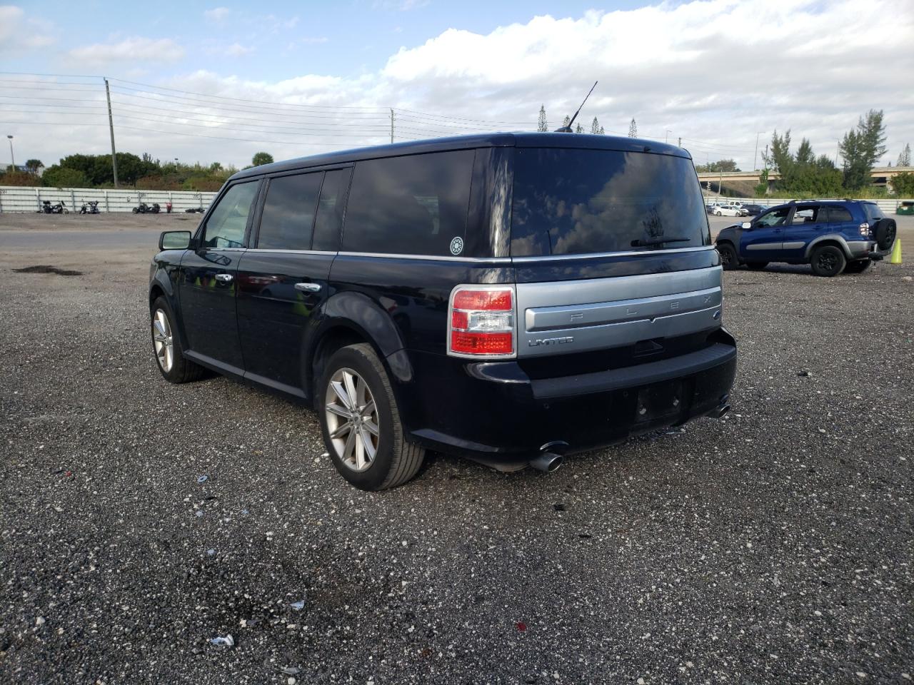 Photo 3 from auction – 2019 FORD FLEX LIMIT with VIN 2FMGK5D85KBA29416