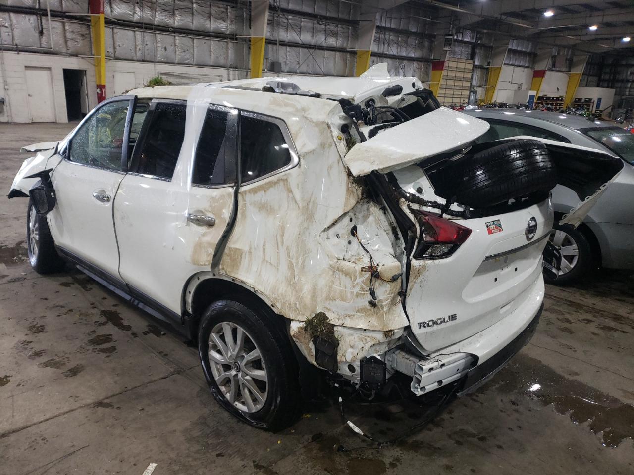 Photo 3 from auction – 2020 NISSAN ROGUE S with VIN KNMAT2MTXLP530547