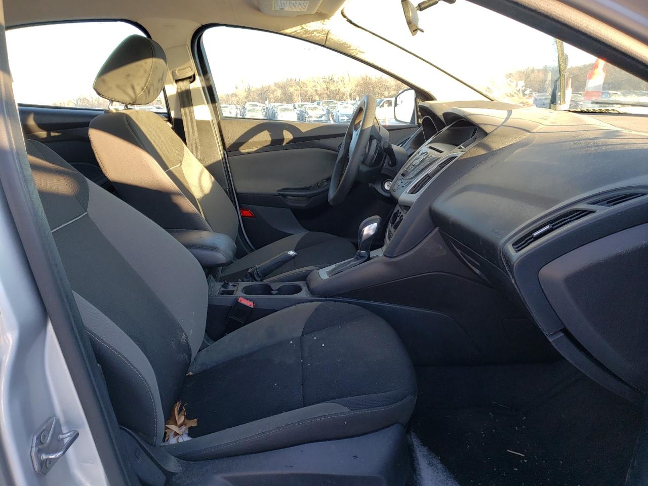Photo 5 from auction – 2014 FORD FOCUS SE with VIN 1FADP3F24EL266043