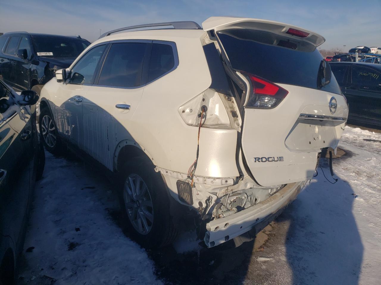 Photo 3 from auction – 2018 NISSAN ROGUE S with VIN KNMAT2MV2JP556686