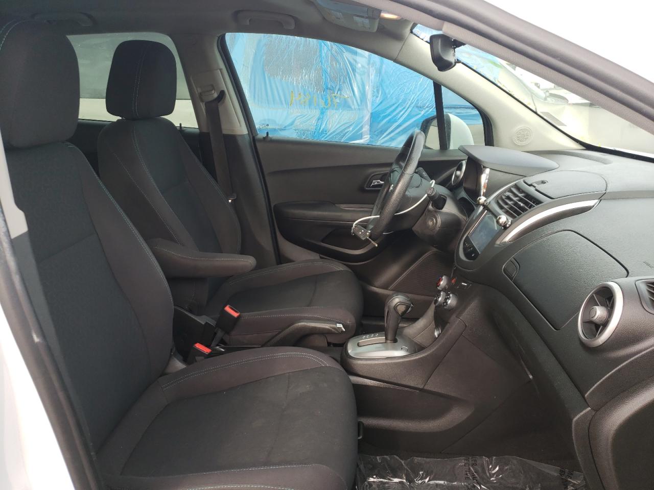 Photo 5 from auction – 2016 CHEVROLET TRAX LS with VIN 3GNCJNSB7GL241340