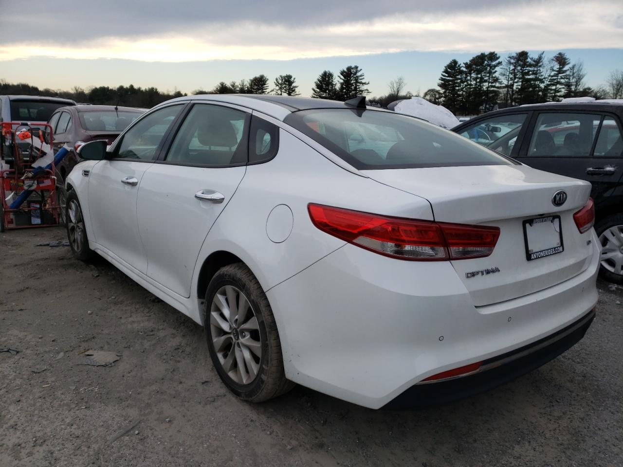 Photo 3 from auction – 2018 KIA OPTIMA EX with VIN 5XXGU4L39JG232029