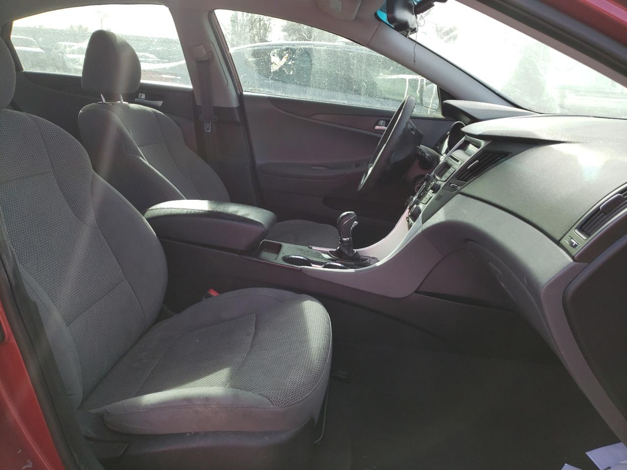 Photo 5 from auction – 2014 HYUNDAI SONATA GLS with VIN 5NPEB4AC2EH823197