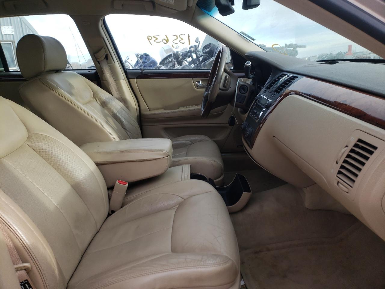 Photo 5 from auction – 2006 CADILLAC DTS with VIN 1G6KD57Y06U123100